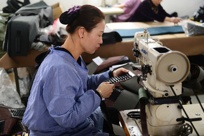 河北白溝:箱包產(chǎn)業(yè)提檔升級(jí) 搶灘國際市場(chǎng)